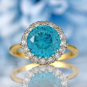 Vintage Mid-Century Blue Zircon & Diamond 18ct Gold Cluster Ring