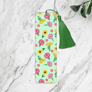 Floral Bookmark with Tassel, Book-lovers gift, Gifts for Readers, Book Club Gifts, Bookish Accessories, Booktoker