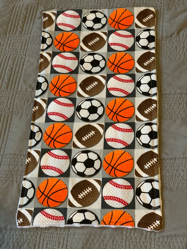 Chicago White Sox Baby Spucktuch, Minky Fleece und super kuscheliger Flanell, geschlechtsneutral Bild 9