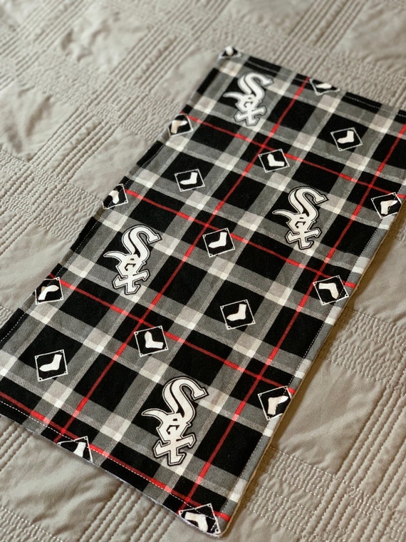 Chicago White Sox Baby Burp Cloth, Minky fleece and super snuggle flannel, gender neutral