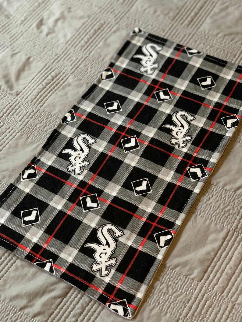 Chicago White Sox Baby Spucktuch, Minky Fleece und super kuscheliger Flanell, geschlechtsneutral Bild 1
