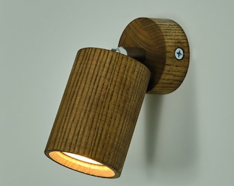 Kinkiet z drewna jesionowego: cylindryczny reflektor, designerska lampa ścienna