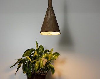 Handgefertigte Eschenholz Pendelleuchte: Moderne Deckenleuchte