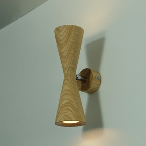 Sand Clock Ash Wood Wall Sconce: Modern Bedside Lamp