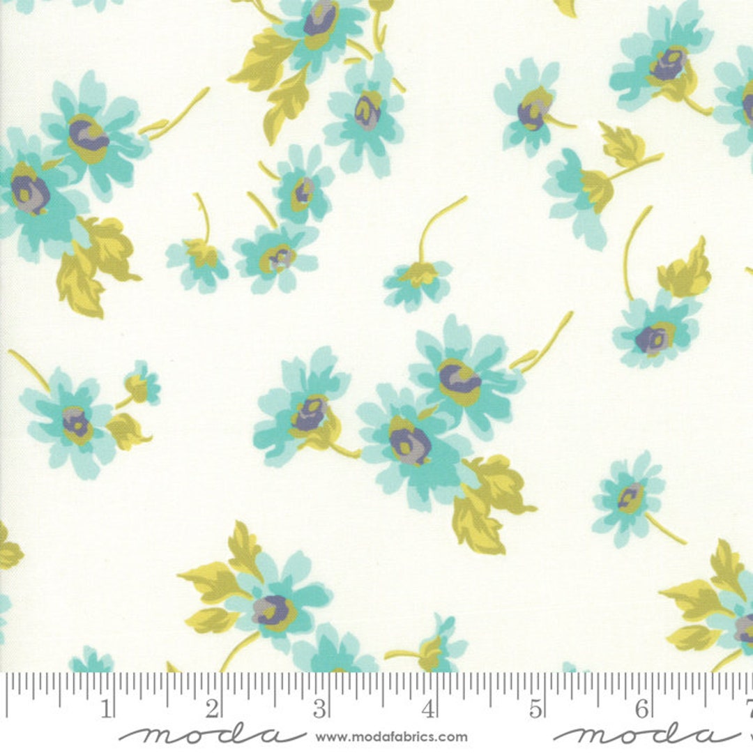 Flour Garden Quilt Fabric Moda Fabrics. Continuous Cuts. Floral Quilt
