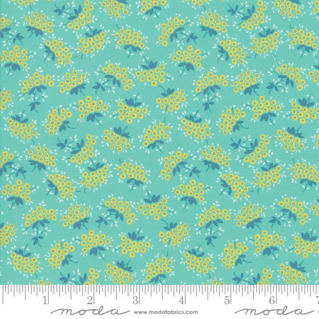 Flour Garden Quilt Fabric Moda Fabrics. Continuous Cuts. Floral Quilt