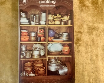 Cocina francesa de Elizabeth David, un clásico libro de cocina de bolsillo de Penguin de la década de 1970.