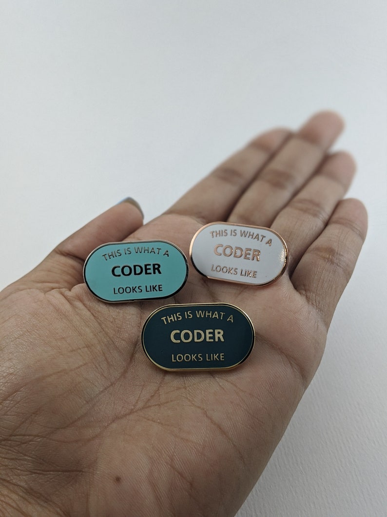 This is What a Coder Looks Like Enamel Pin Badge White /& Rose Gold