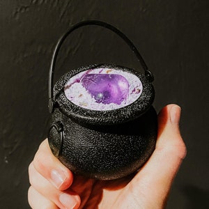 Purple Crystal Cauldron Bath Bomb for Psychic Abilities (with Lavender and Amethyst)