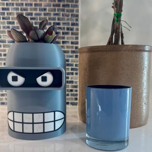 Maceta para suculentas con forma de cabeza de Bender impresa en 3D – Maceta de robot de Futurama, decoración de ciencia ficción