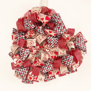 Valentine Heart Wreath // Holiday Wreath