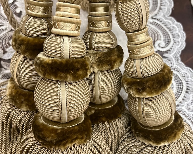 Shiny Beige Classic Curtains Tiebacks/ tieback tassels