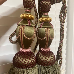 Egyptian Handmade Tassels olive and Pink color