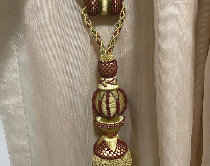 Big tie back with tassel