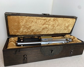 A caixa do sabre de luz Scavenger