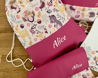 Set Asilo - Sacca cambio personalizzata - Zainetto asilo - Tovaglietta asilo e scuola - Asciugamano bambini - Bavaglino - Sacca portagiochi