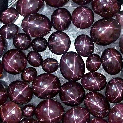 Natural Star Garnet Cabochons, Loose Gemstones (100 Carats, 5-7