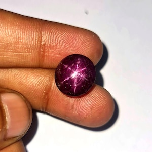 14,5 karat naturlig stjärnrubin cabochon, lös ädelsten av AAA-kvalitet (12x12,5 MM)