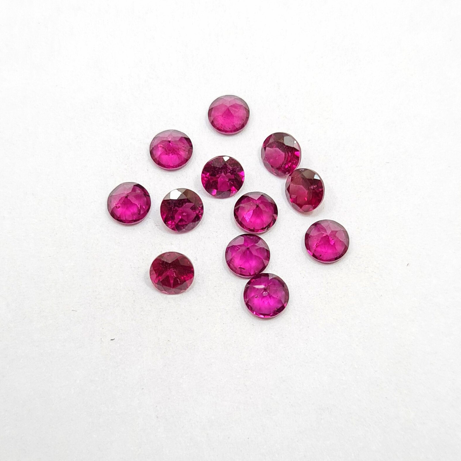 Lot De Grenats Rhodolite Calibrés - Pierres Précieuses Naturelles Non Traitées - Pour Bijouterie/création