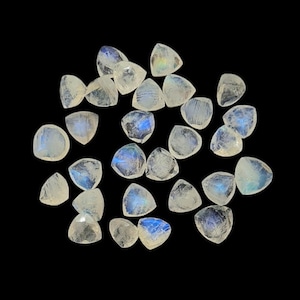 28 Pieces 6 MM Moonstone Cut Stone Rainbow Moonstone Faceted Gemstone Natural Rainbow Moonstone Trillion Loose Stone For Jewelry Marking