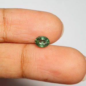 46mmOval Green Sapphire Cut Stone, Natural Green Sapphire Gemstone, Australian Green Sapphire Loose Stone For Jewelry Making. image 3