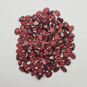 30 Pcs 5x7 MM Garnet Cut Stone, Natural Mozambique Garnet Gemstone, Oval Shape Faceted Mozambique Garnet Loose Stone For Jewelry Making.