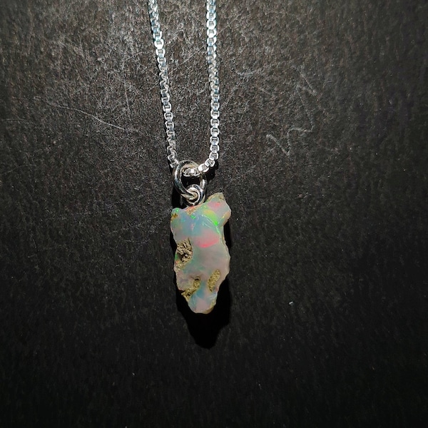 Colgante de ópalo etíope en bruto, collar de plata de ley 925