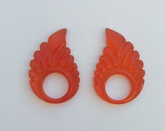 Rote Onyx Blatt Carvings: Edelstein-Schmuck-Paar (31 x 21 mm)