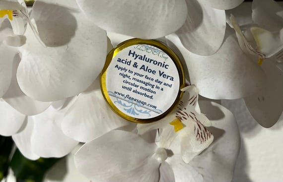 Hyaluronic Acid & Aloe Vera