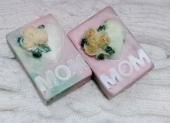 Mom's Personalized Soap Bar – Customizable Just for Her!