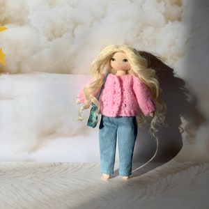 ensemble de poupées avec vêtements, poupée faite main, cadeau pour fille, poupée avec vêtements, poupée de jeu en textile, poupée image 4