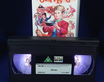 Oliver VHS nightlight in white