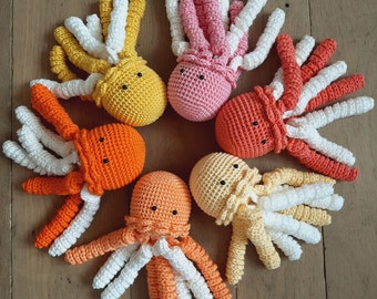 Crocheted octopus/octopus for preemies, preemies and babies