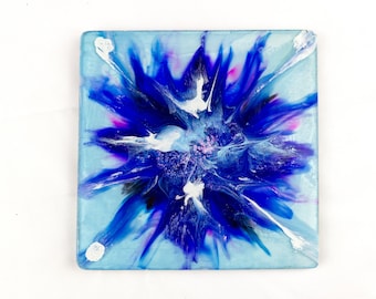Bespoke Resin Art Coaster Blue Functional Art For Trendy Kitchen Decor Abstract Single Coaster Resin Spin Art Effect