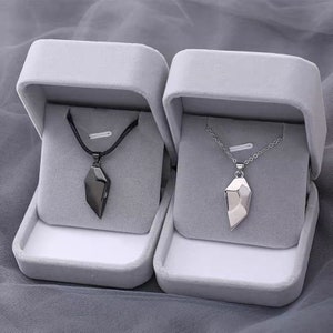 ZELORES Matching Necklaces For Couples Pendant Necklace For Women Men  Matching Promise Rings Pendant Set Couple Necklace For Anniversary  Valentine's