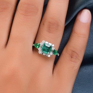 Emerald Diamond Ring 2.98CT| 18K/14K Gold Emerald Wedding Ring| Halo Engagement Ring| Emerald Gold Jewelry| Multi Shape Emerald Gift for Her