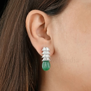 Emerald Earrings / Tapered Baguette Diamond Earrings / 18k Gold Emerald Wedding Earrings / Emerald Gemstone Drop Earrings / Birthday Gifts