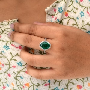 5.51 Ct Oval Zambian Emerald & Diamond Ring| 18k Solid White Gold Emerald Engagement Ring| Cocktail Ring| Anniversary Gift for Wife