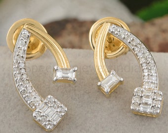 Pave Diamond Earrings / 18k Gold Women Earrings Studs / Round & Baguette Diamond Wedding Earrings Gifts Idea / Anniversary Gift For Her