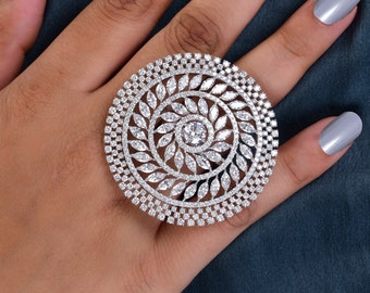 Ontwerper Pave Diamond Large Ring, 14K Gold Wedding Ring, Lab Grown Diamond Enorme Ring, Cluster Vrouwen Ring, Cocktail Ring, Elegante bruidsring