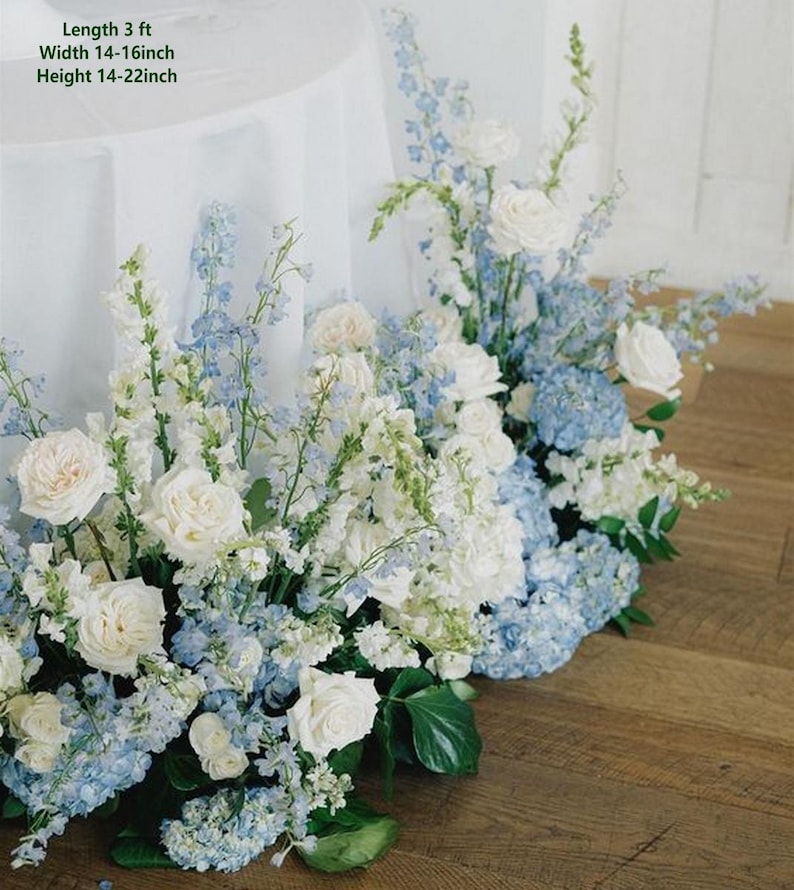 White wedding flowers idear Sweetheart table flower Inspire Baby Breath Rose Hyacinth floral arrangement Aisle Flowers Centerpiece Flowers Image 5th