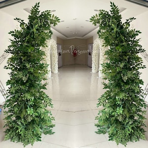 Torri di fogliame finto Foglie di eucalipto completamente verdi Arco di nozze a forma di luna Fila di fiori, Pilastro di fiori ad arco di foglie artificiali, 1 pz