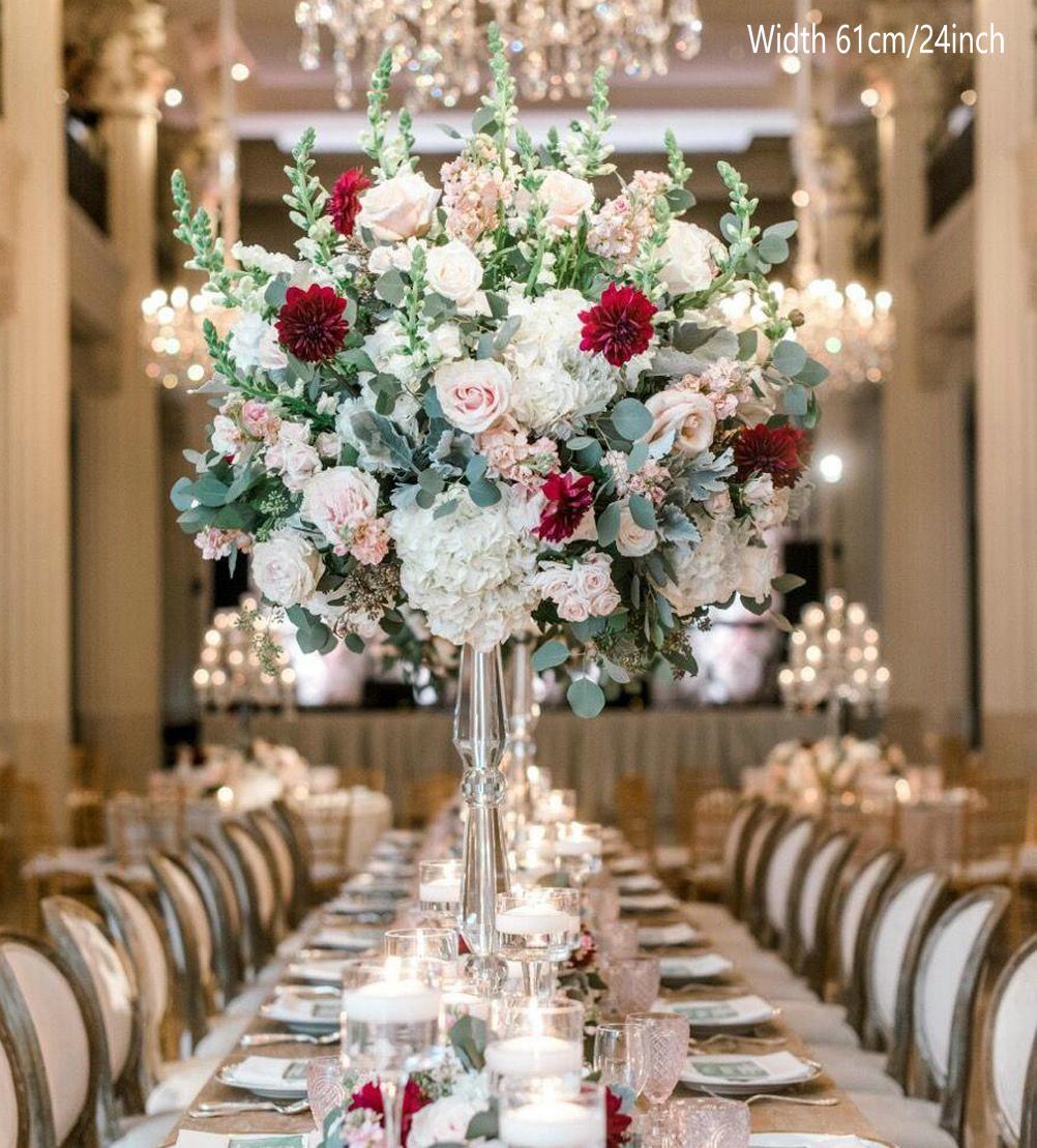 赤いバラのウェディングセンターピース：背の高いロマンチックな