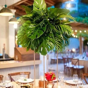 Été feuilles tropicales centre de table Arrangement de mariage table grande grande pièce maîtresse baiser boule fougère feuilles de palmier plantes tropicales