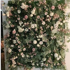 Parete di rose di eucalipto, parete di piante artificiali 3D, centrotavola per matrimoni, pannello floreale per la decorazione della parete della stanza delle ciglia.