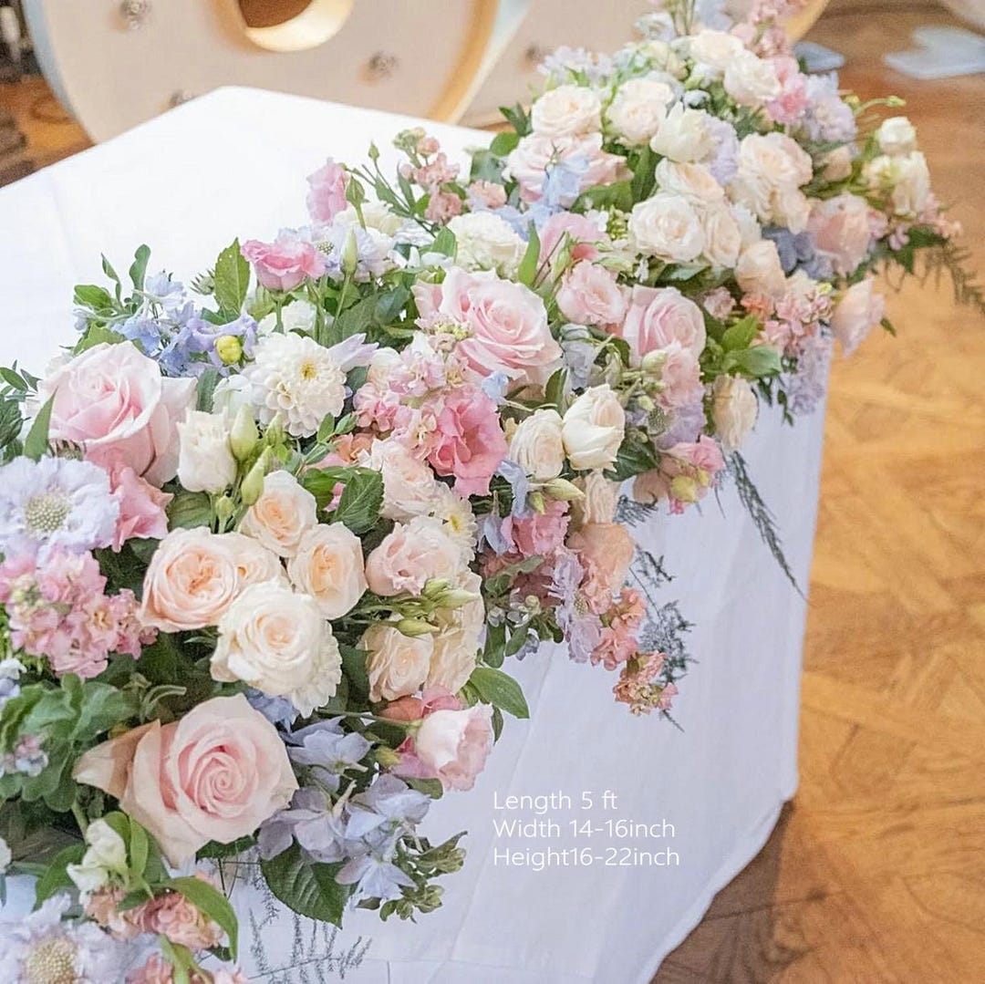 En Artesanías Almy ofrecemos con variedad de caminos de flores de  diferentes diseños y tamaños aprovechen. Para altares centro de mesa  graduaciones, 15 años, bodas y para más ocasionas elaboramos colores  personalizado, image size:1080x1079