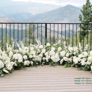 Sfondo pavimento fiore matrimonio pastello fiori selvatici arco a terra disposizione sposa angolo festoni fiori matrimonio navata fiori verde floreale