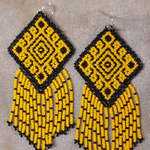 Huichol Beaded Dangle Earrings Handmade  Boho Native Art Indigenous Peyote Stitch Pre-Hispanic Design