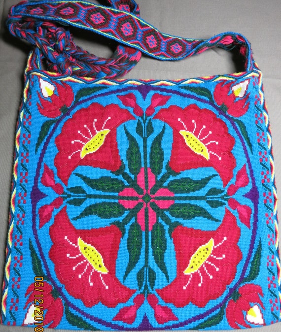 Huichol 12x12 Motivos de Visión Bordados con | Etsy México