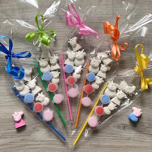 Pig party bag favour / Family pig birthday Party cone/ pig family / Children’s Party bags/ party favours / pig birthday party bag